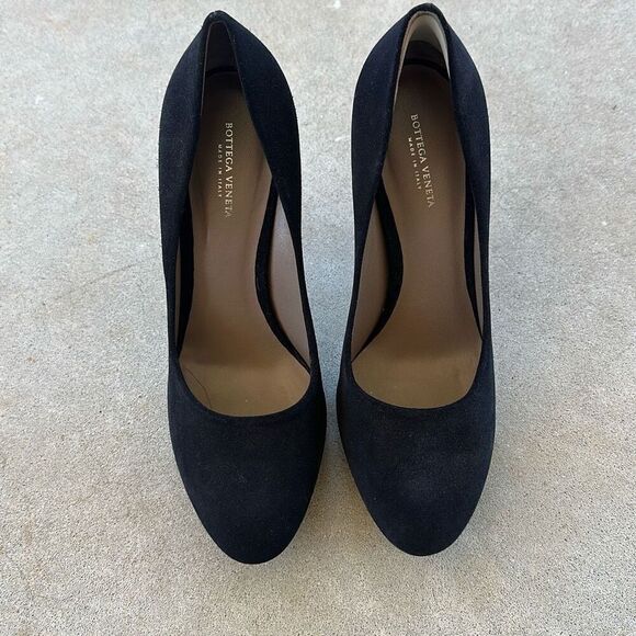 Bottega Veneta Black Suede and Patent Leather Platform Pumps Size 38 - Picture 3 of 11